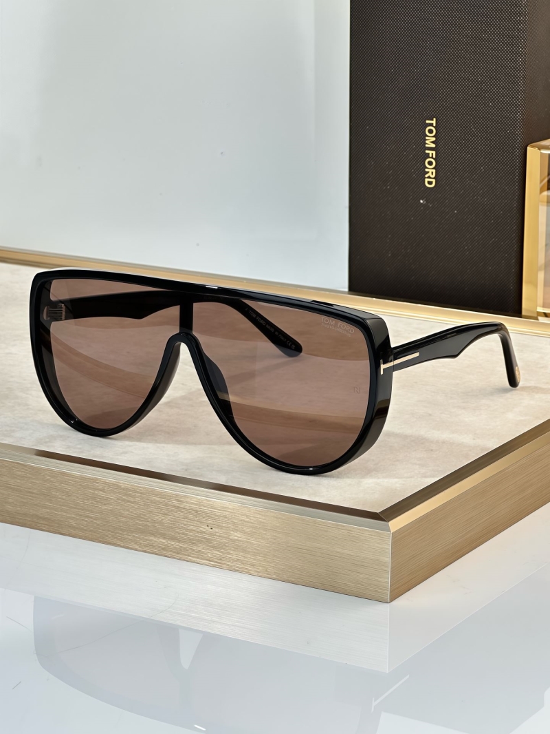 TOM FORD